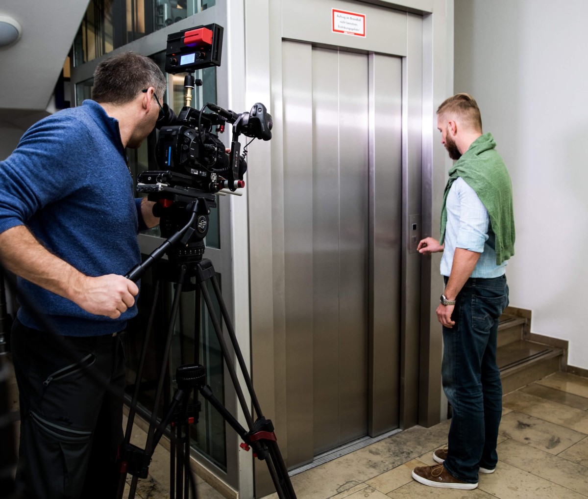 Elevator: Rope and wir lubrication