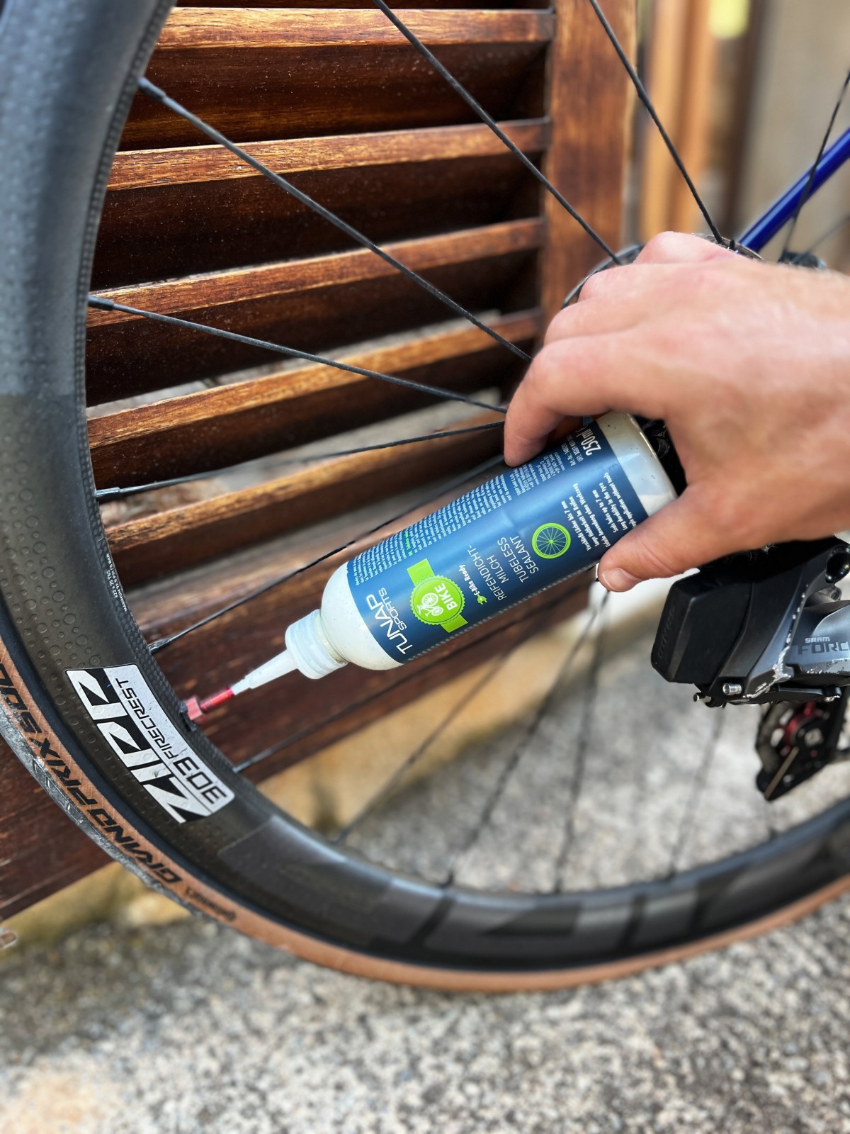 Tunap Sports Produkte für UCI World Tour Teams Intermarché-Wanty sowie des UCI Continental Development Teams Wanty-NIPPO-Re-Z